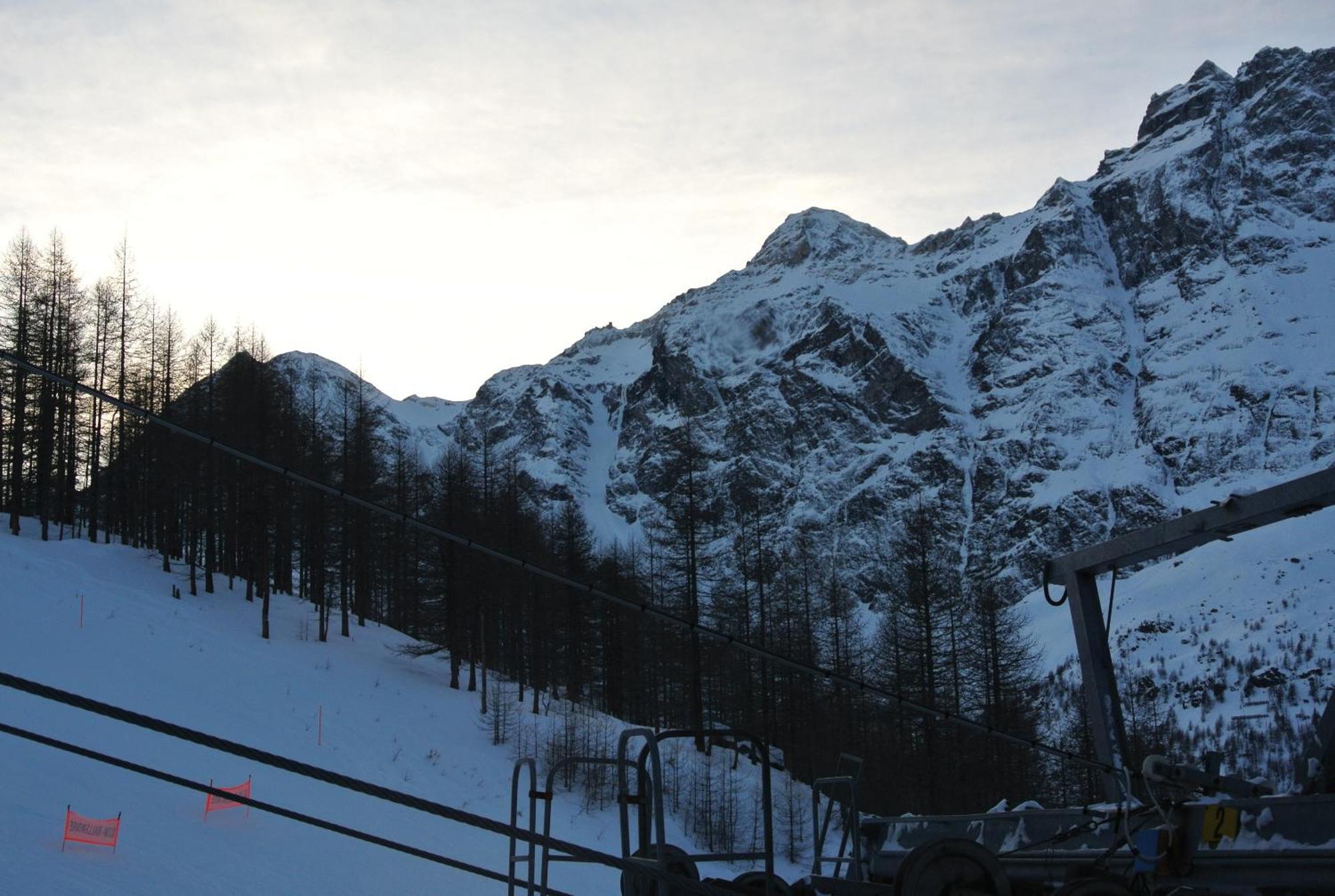 Base Camp Alpine Apartments Breuil-Cervinia Rum bild