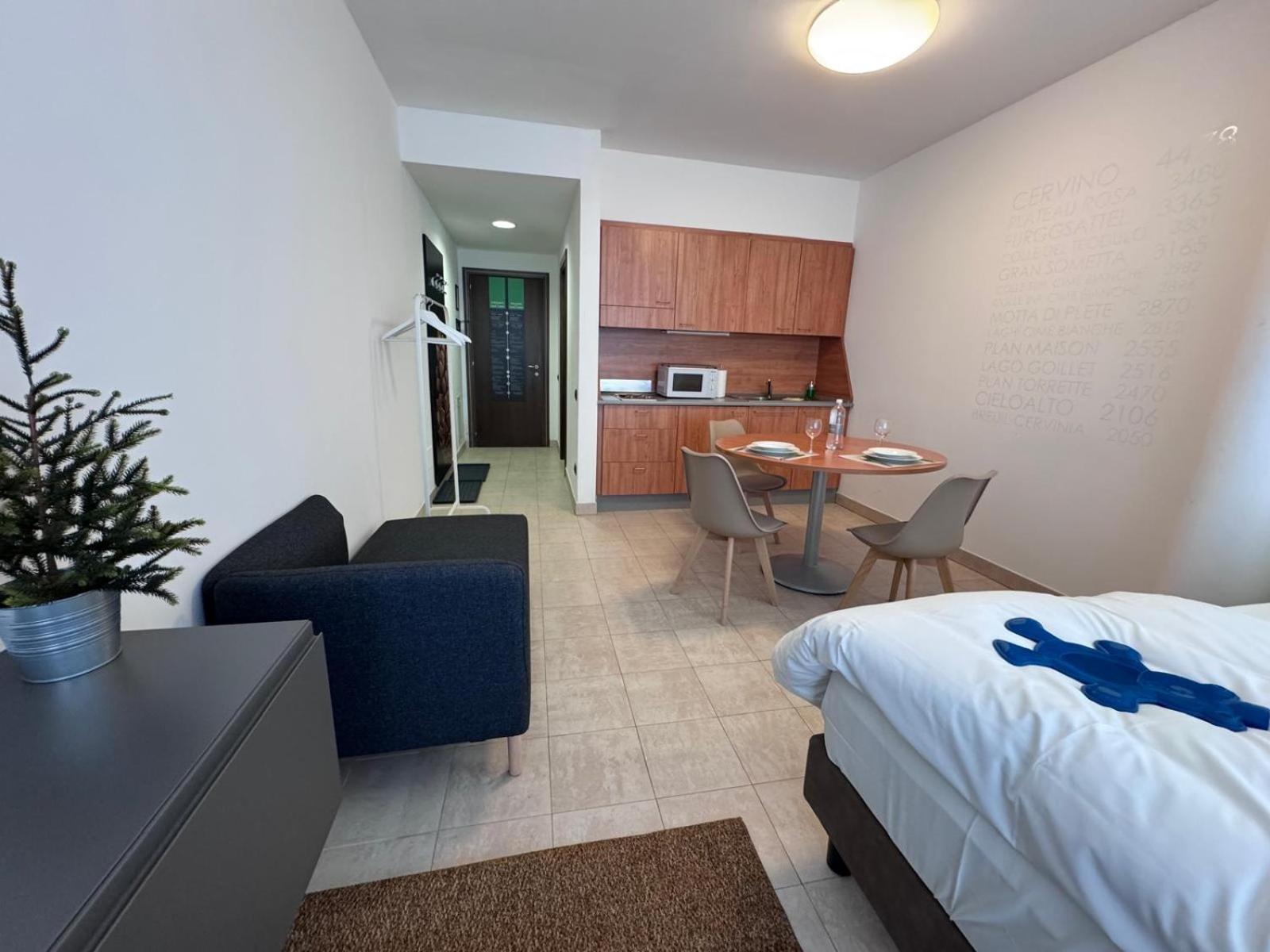 Base Camp Alpine Apartments Breuil-Cervinia Rum bild